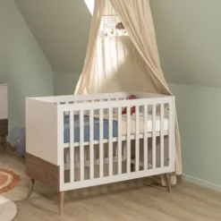 Europe Baby Sev Babykamer Oatmeal/Walnoot | Ledikant 60x120 + Commode