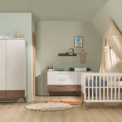 Europe Baby Sev Babykamer Oatmeal/Walnoot | Ledikant 60x120 + Commode