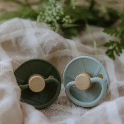 FRIGG Little Viking Fopspeen - 0-6 Mnd - 2 stuks - Sage/Olive