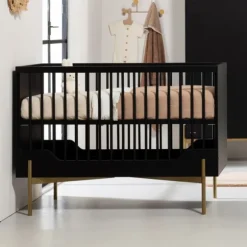 Kidsmill Boutique Babykamer Zwart / Brass | Bed 60 x 120 cm + Commode + Kast 2-Deurs