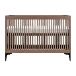 Kidsmill Levi Babykamer Incl. Rechte Potenset Walnoot | Ledikant 60 x 120 cm + Commode