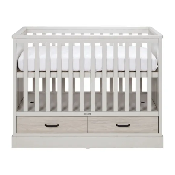 Kidsmill Newport Babykamer Incl. RVS Grepen - Oatmeal / Eiken | Ledikant 60 x 120 cm + Commode + Kast