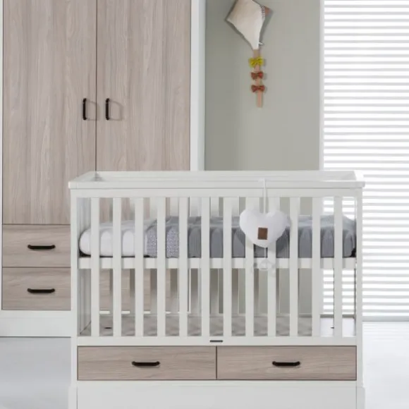 Kidsmill Newport Babykamer Wit / Eiken | Bed 60 x 120 cm + Commode