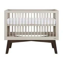 Kidsmill Sixties Babykamer Oatmeal / Walnoot | Bed 60 x 120 cm + Commode
