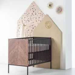 Kidsmill Vince Babykamer Black / Walnut | Bed 60 x 120 cm + Commode Breed