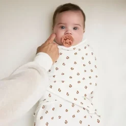Meyco Mini Panther Swaddle Inbakerdoek - 0-3 Mnd - Soft Pink